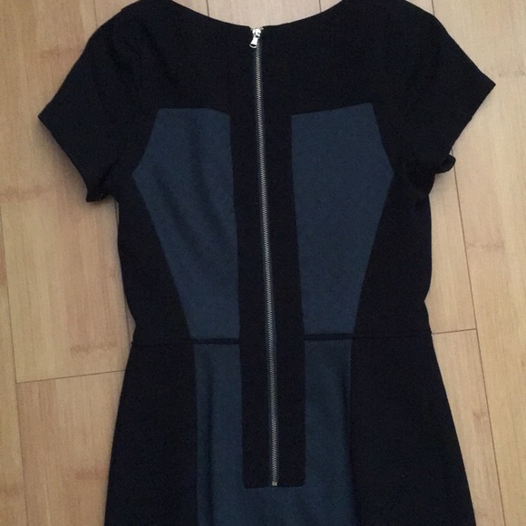Black, forest green, gold zipper business dress - Picture 4 of 4
